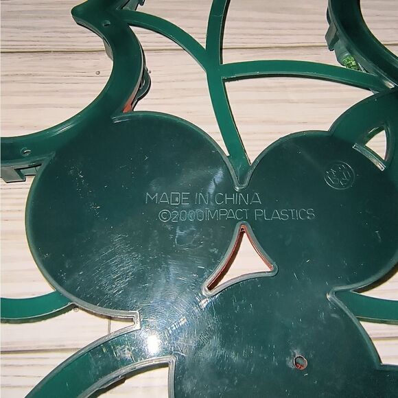 Vintage Impact Plastics Christmas Lighted Holly Leaves Decor 22½" Wide 16" Tall - Picture 5 of 10